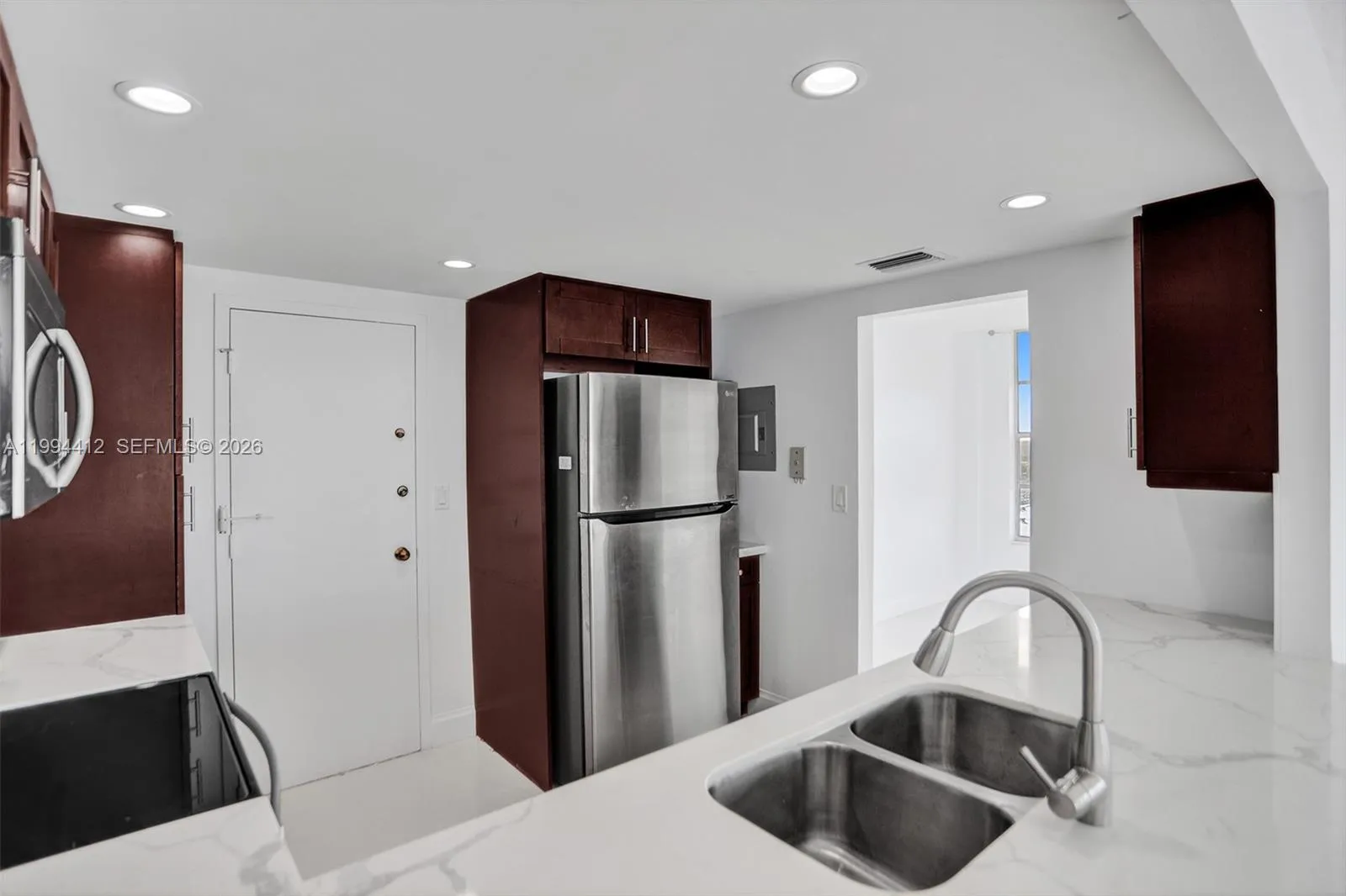 3800 S Ocean Dr 1805, Hollywood, Florida 33019, Hollywood, Florida 33019, 2 Bedrooms Bedrooms, ,2 BathroomsBathrooms,Residential Lease,For Rent,3800 S Ocean Dr 1805, Hollywood, Florida 33019,A11994412