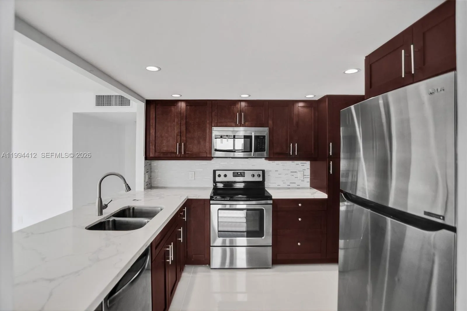 3800 S Ocean Dr 1805, Hollywood, Florida 33019, Hollywood, Florida 33019, 2 Bedrooms Bedrooms, ,2 BathroomsBathrooms,Residential Lease,For Rent,3800 S Ocean Dr 1805, Hollywood, Florida 33019,A11994412