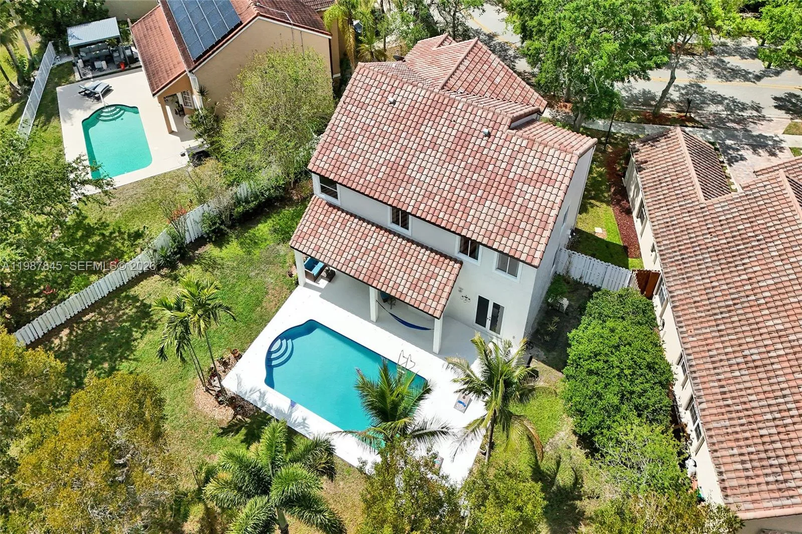 484 Cambridge Dr, Weston, Florida 33326, Weston, Florida 33326, 4 Bedrooms Bedrooms, ,2 BathroomsBathrooms,Residential,For Sale,484 Cambridge Dr, Weston, Florida 33326,A11987845