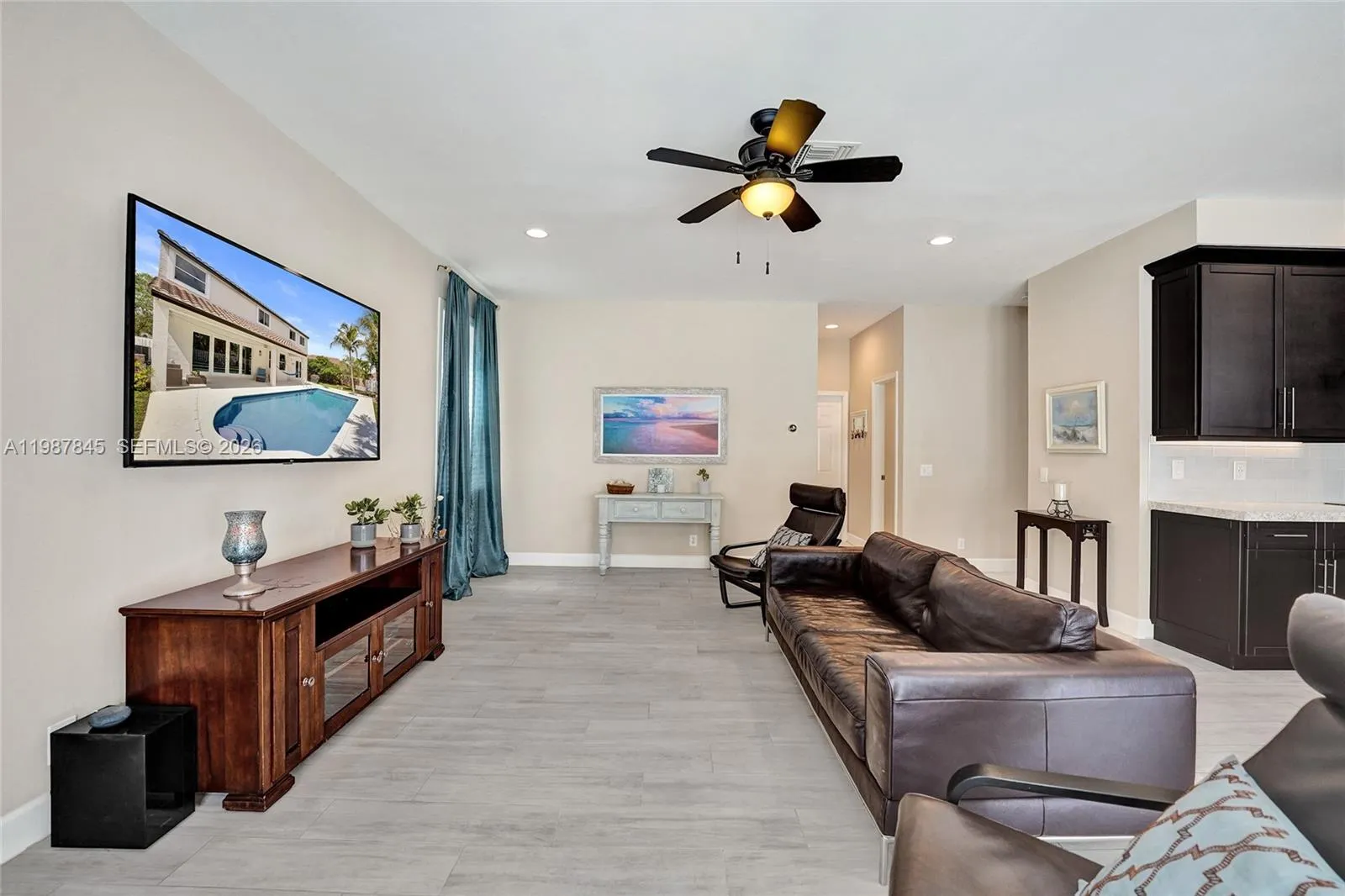 484 Cambridge Dr, Weston, Florida 33326, Weston, Florida 33326, 4 Bedrooms Bedrooms, ,2 BathroomsBathrooms,Residential,For Sale,484 Cambridge Dr, Weston, Florida 33326,A11987845