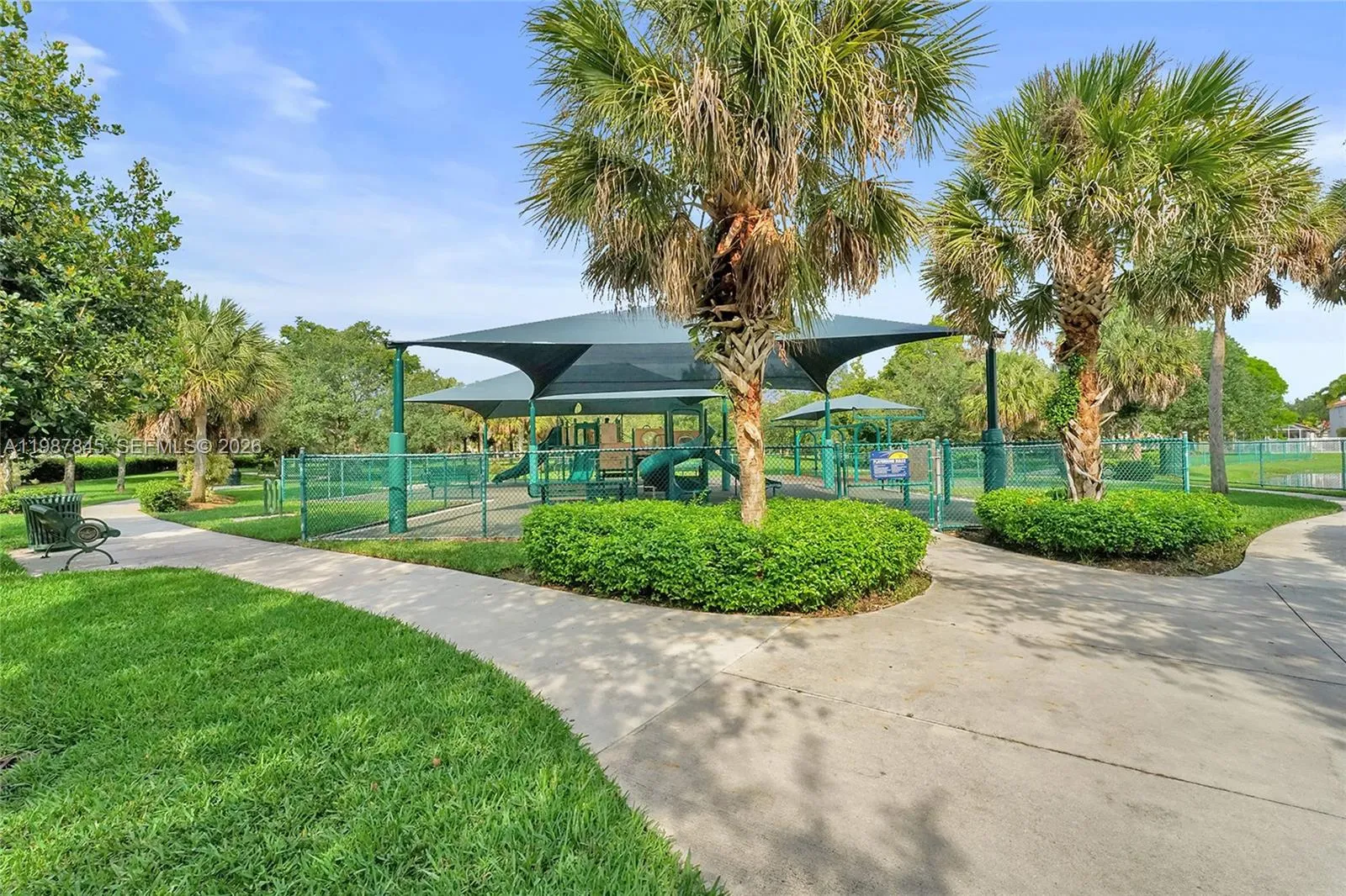 484 Cambridge Dr, Weston, Florida 33326, Weston, Florida 33326, 4 Bedrooms Bedrooms, ,2 BathroomsBathrooms,Residential,For Sale,484 Cambridge Dr, Weston, Florida 33326,A11987845