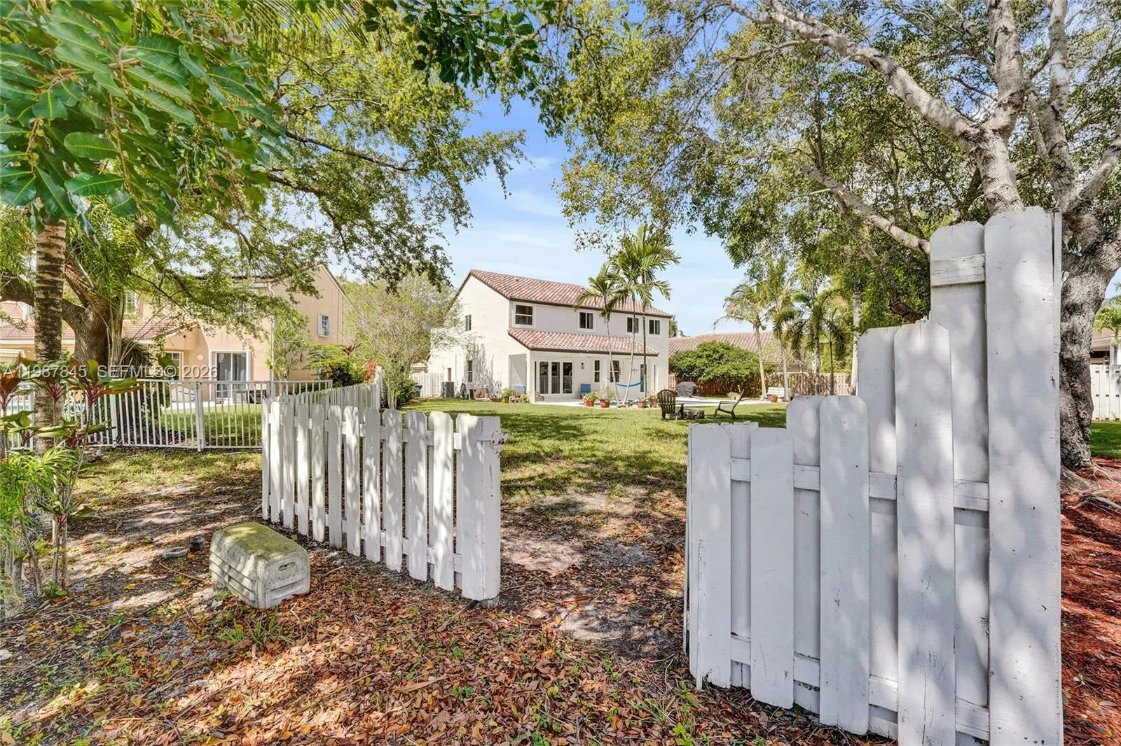 484 Cambridge Dr, Weston, Florida 33326, Weston, Florida 33326, 4 Bedrooms Bedrooms, ,2 BathroomsBathrooms,Residential,For Sale,484 Cambridge Dr, Weston, Florida 33326,A11987845