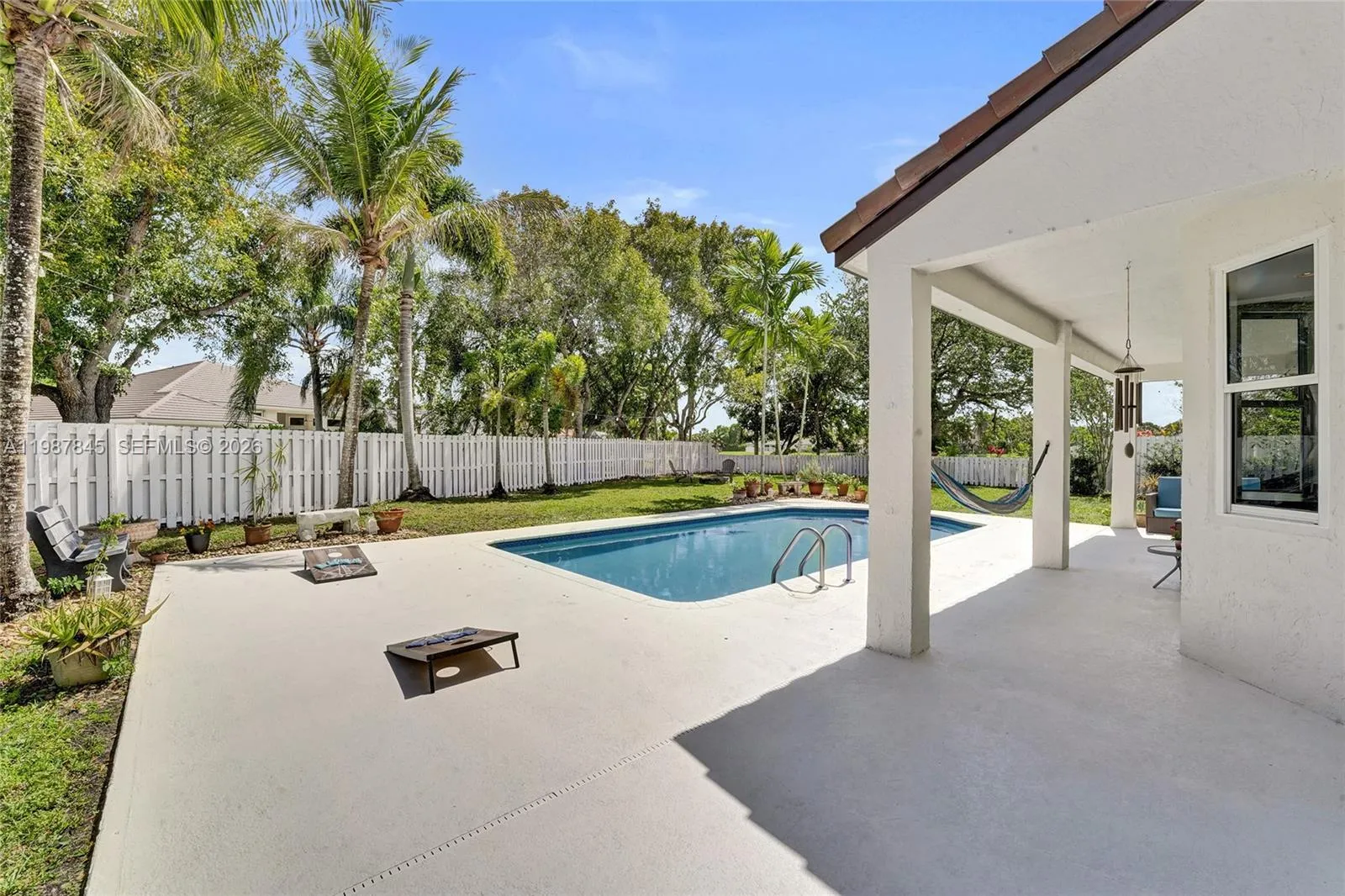 484 Cambridge Dr, Weston, Florida 33326, Weston, Florida 33326, 4 Bedrooms Bedrooms, ,2 BathroomsBathrooms,Residential,For Sale,484 Cambridge Dr, Weston, Florida 33326,A11987845