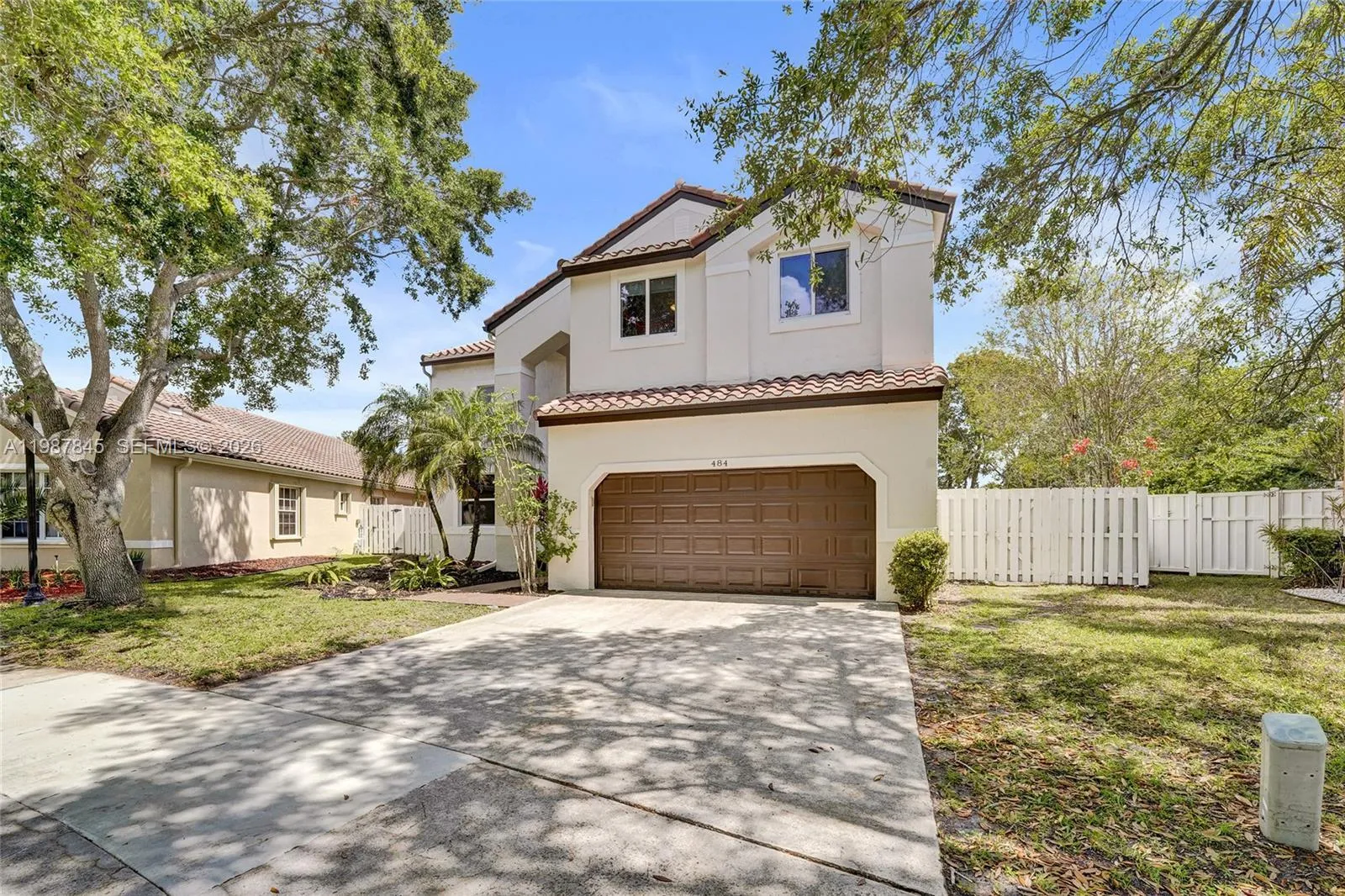 484 Cambridge Dr, Weston, Florida 33326, Weston, Florida 33326, 4 Bedrooms Bedrooms, ,2 BathroomsBathrooms,Residential,For Sale,484 Cambridge Dr, Weston, Florida 33326,A11987845