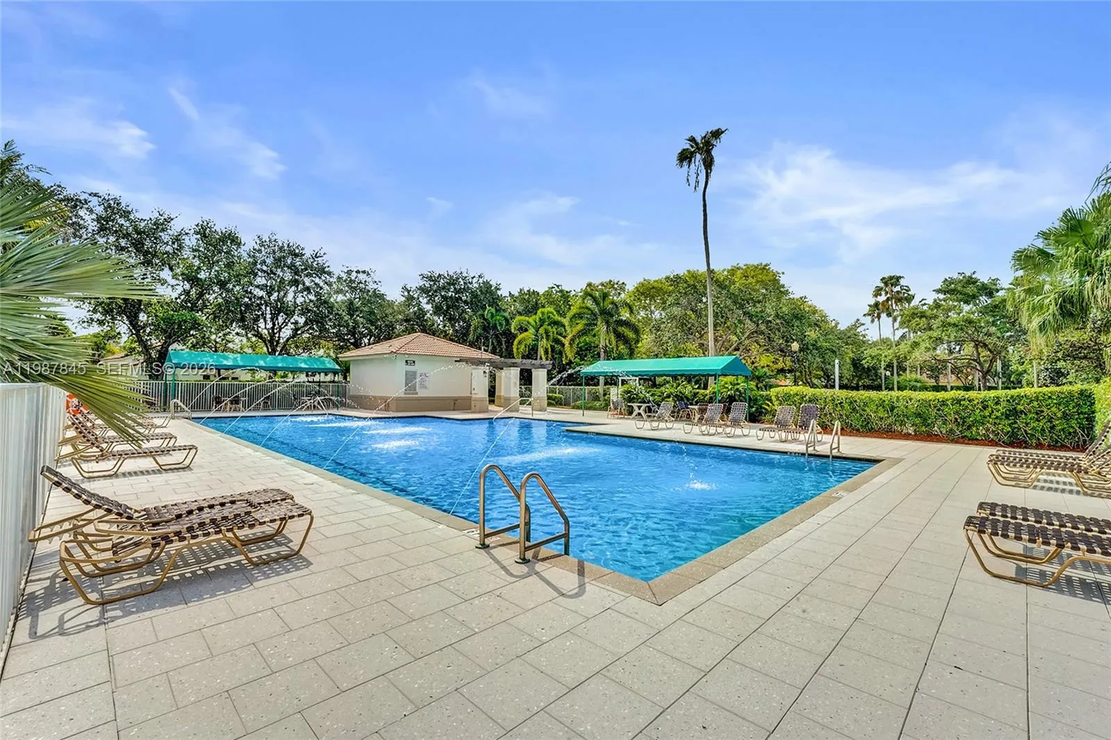 484 Cambridge Dr, Weston, Florida 33326, Weston, Florida 33326, 4 Bedrooms Bedrooms, ,2 BathroomsBathrooms,Residential,For Sale,484 Cambridge Dr, Weston, Florida 33326,A11987845