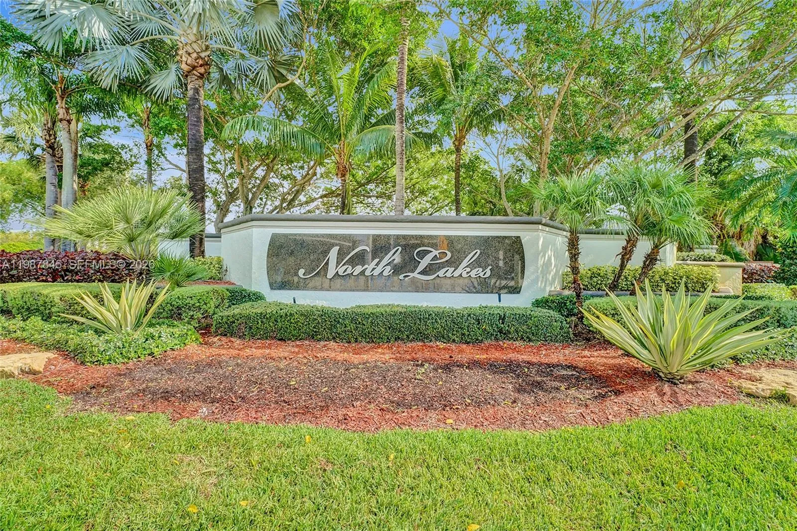 484 Cambridge Dr, Weston, Florida 33326, Weston, Florida 33326, 4 Bedrooms Bedrooms, ,2 BathroomsBathrooms,Residential,For Sale,484 Cambridge Dr, Weston, Florida 33326,A11987845