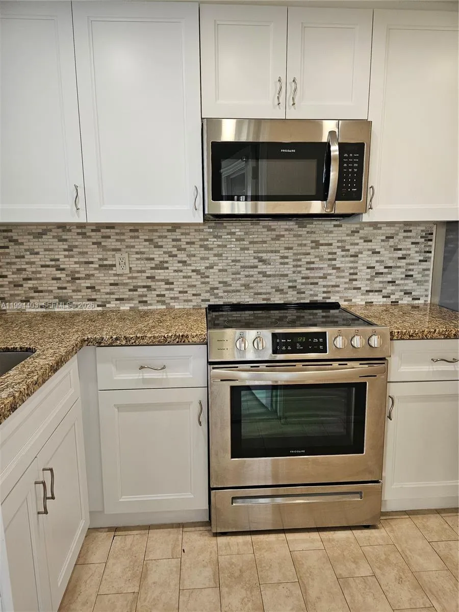 250 Layne Blvd 105, Hallandale Beach, Florida 3300, Hallandale Beach, Florida 33009, 1 Bedroom Bedrooms, ,1 BathroomBathrooms,Residential Lease,For Rent,250 Layne Blvd 105, Hallandale Beach, Florida 3300,A11994403