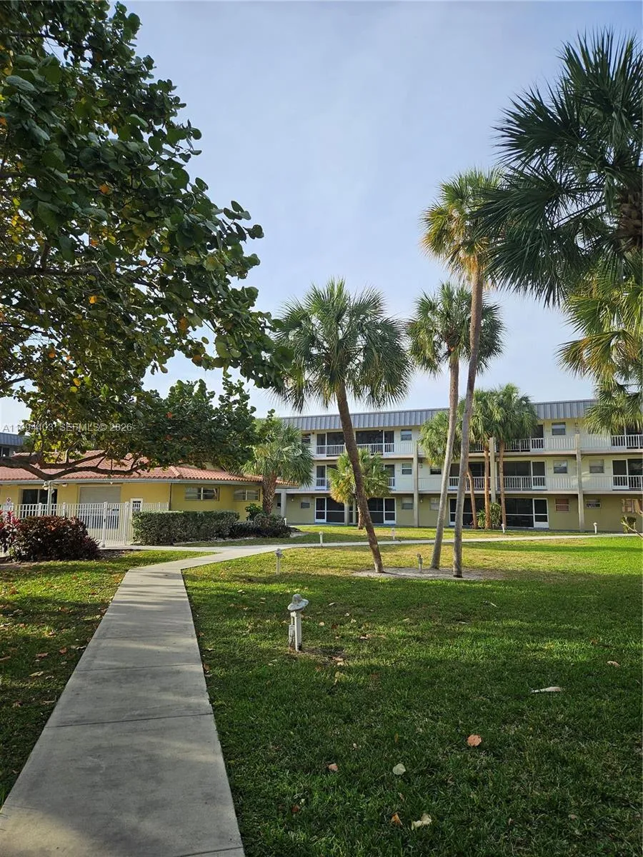 250 Layne Blvd 105, Hallandale Beach, Florida 3300, Hallandale Beach, Florida 33009, 1 Bedroom Bedrooms, ,1 BathroomBathrooms,Residential Lease,For Rent,250 Layne Blvd 105, Hallandale Beach, Florida 3300,A11994403