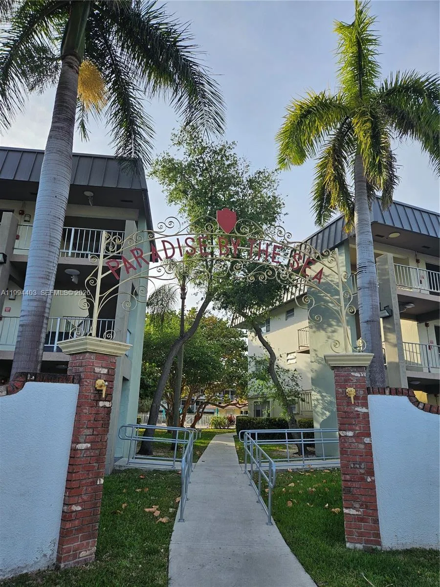 250 Layne Blvd 105, Hallandale Beach, Florida 3300, Hallandale Beach, Florida 33009, 1 Bedroom Bedrooms, ,1 BathroomBathrooms,Residential Lease,For Rent,250 Layne Blvd 105, Hallandale Beach, Florida 3300,A11994403