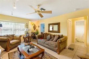 7651 Nw 74th Ave 1, Tamarac, Florida 33321, Tamarac, Florida 33321, 2 Bedrooms Bedrooms, ,2 BathroomsBathrooms,Residential Lease,For Rent,7651 Nw 74th Ave 1, Tamarac, Florida 33321,A11993173