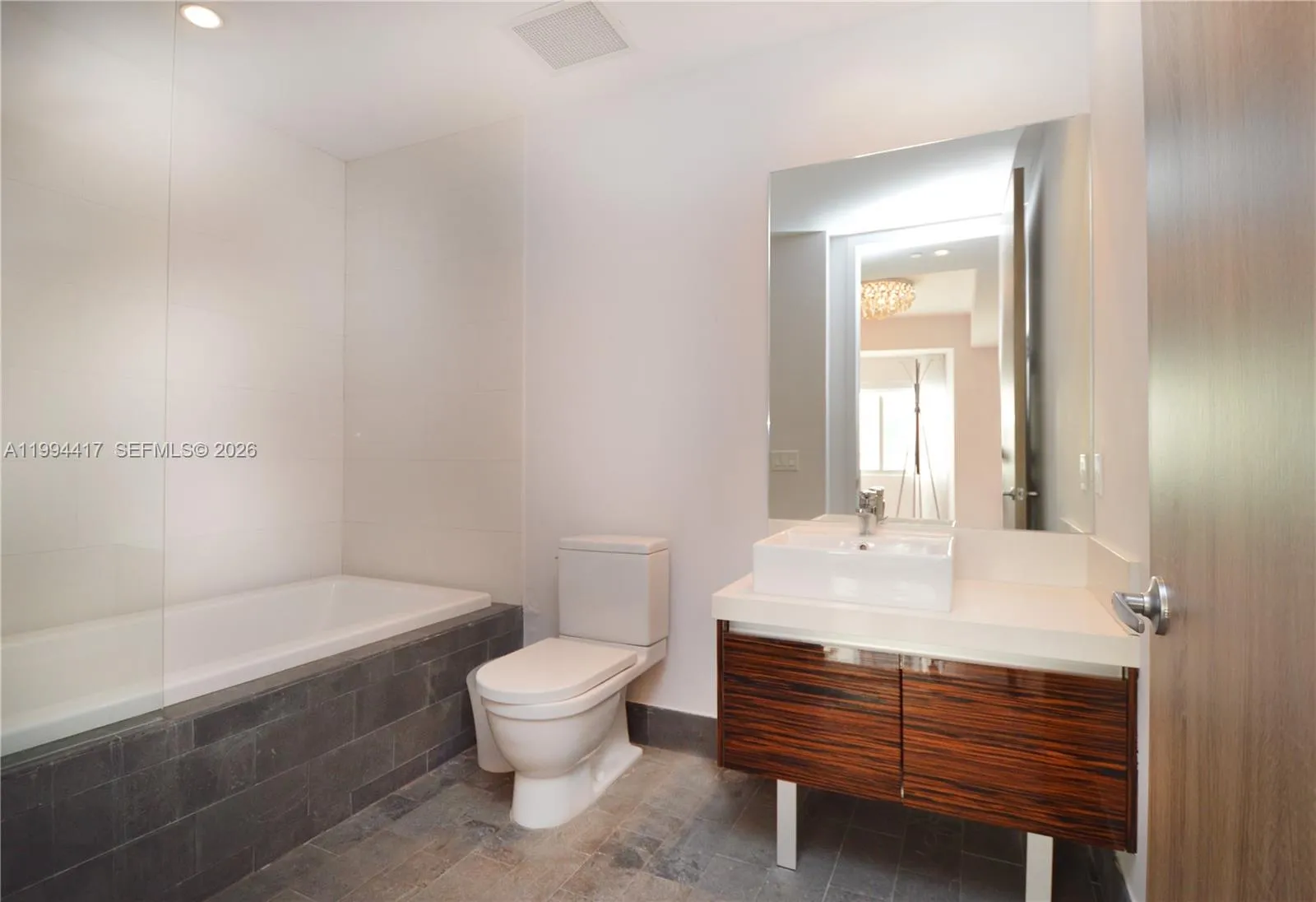 1100 Biscayne Blvd 6104, Miami, Florida 33132, Miami, Florida 33132, 3 Bedrooms Bedrooms, ,2 BathroomsBathrooms,Residential Lease,For Rent,1100 Biscayne Blvd 6104, Miami, Florida 33132,A11994417