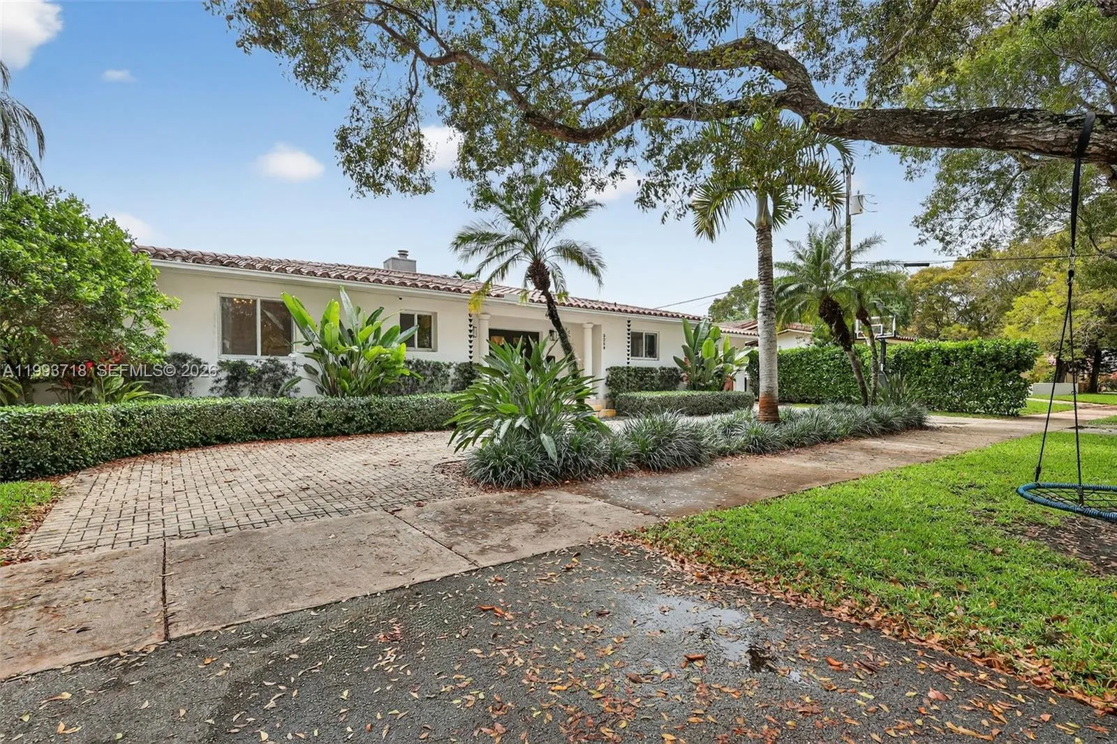 3258 Riviera Dr, Coral Gables, Florida 33134, Coral Gables, Florida 33134, 4 Bedrooms Bedrooms, ,3 BathroomsBathrooms,Residential Lease,For Rent,3258 Riviera Dr, Coral Gables, Florida 33134,A11993718