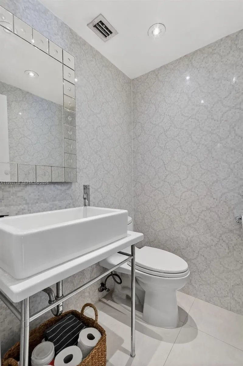 3258 Riviera Dr, Coral Gables, Florida 33134, Coral Gables, Florida 33134, 4 Bedrooms Bedrooms, ,3 BathroomsBathrooms,Residential Lease,For Rent,3258 Riviera Dr, Coral Gables, Florida 33134,A11993718