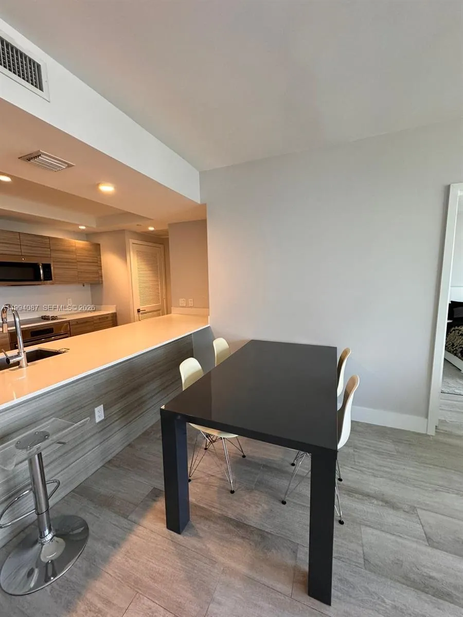 121 Ne 34th St 807, Miami, Florida 33137, Miami, Florida 33137, 3 Bedrooms Bedrooms, ,2 BathroomsBathrooms,Residential Lease,For Rent,121 Ne 34th St 807, Miami, Florida 33137,A11994087