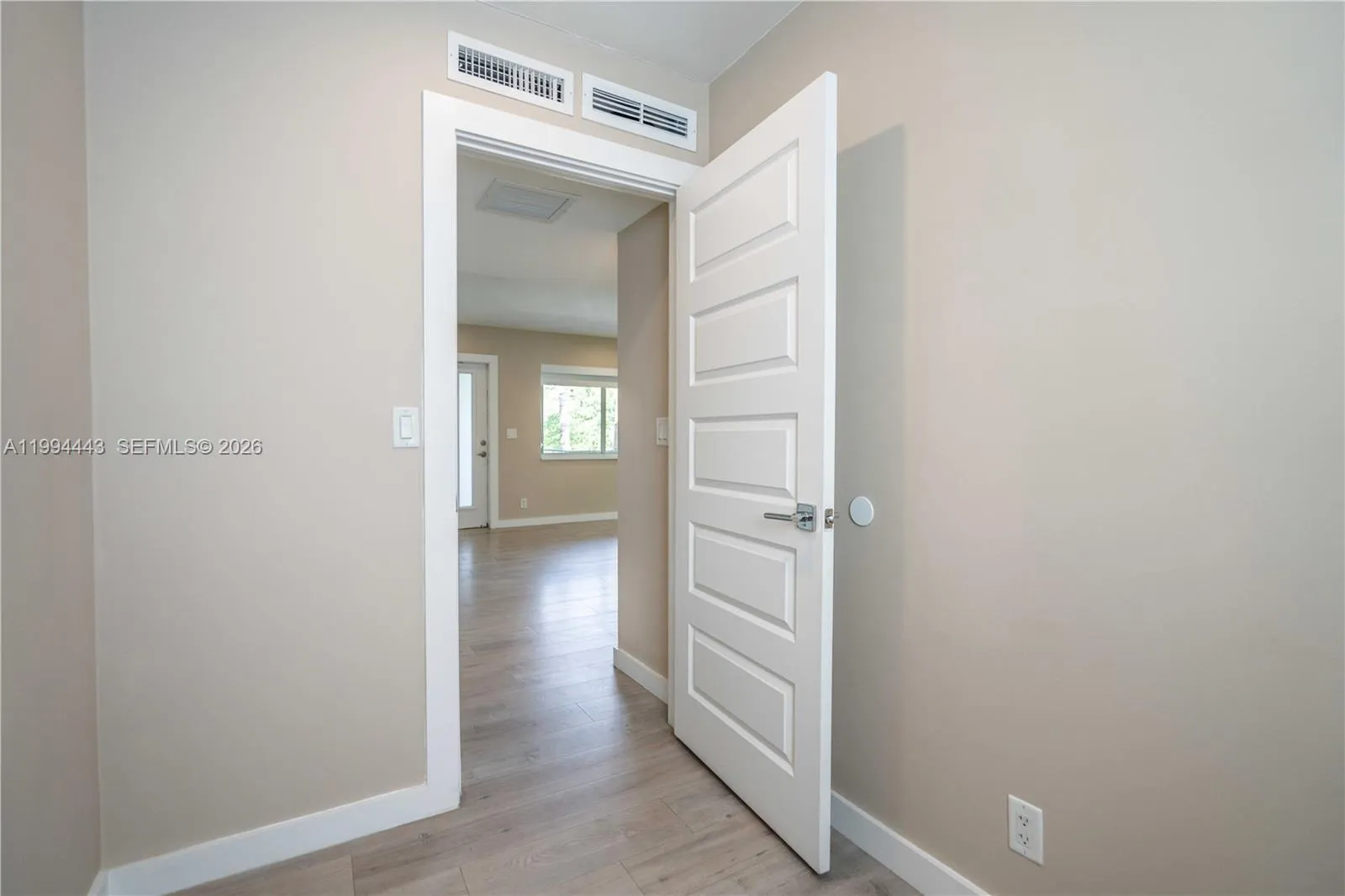 2400 Ne 26th St 5, Fort Lauderdale, Florida 33305, Fort Lauderdale, Florida 33305, 1 Bedroom Bedrooms, ,1 BathroomBathrooms,Residential Lease,For Rent,2400 Ne 26th St 5, Fort Lauderdale, Florida 33305,A11994443