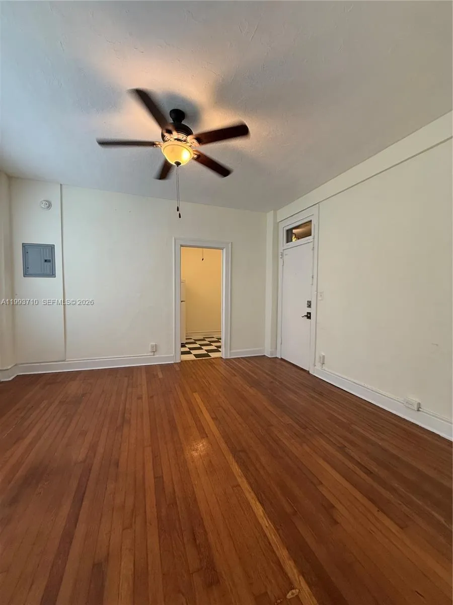 1361 Meridian Ave 4, Miami Beach, Florida 33139, Miami Beach, Florida 33139, ,1 BathroomBathrooms,Residential Lease,For Rent,1361 Meridian Ave 4, Miami Beach, Florida 33139,A11993710