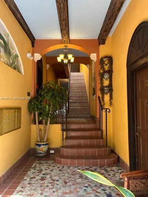 1361 Meridian Ave 4, Miami Beach, Florida 33139, Miami Beach, Florida 33139, ,1 BathroomBathrooms,Residential Lease,For Rent,1361 Meridian Ave 4, Miami Beach, Florida 33139,A11993710