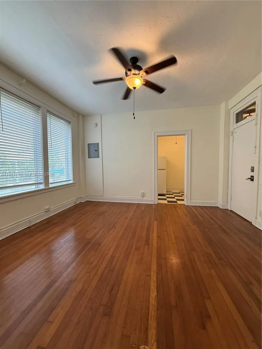 1361 Meridian Ave 4, Miami Beach, Florida 33139, Miami Beach, Florida 33139, ,1 BathroomBathrooms,Residential Lease,For Rent,1361 Meridian Ave 4, Miami Beach, Florida 33139,A11993710