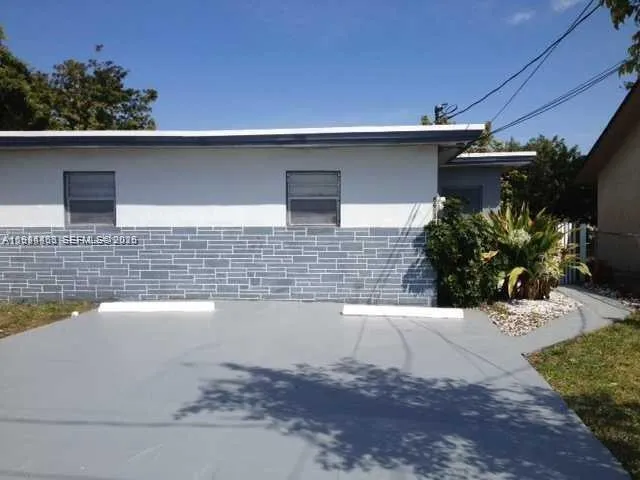 5693 Fletcher St 1-2, Hollywood, Florida 33023, Hollywood, Florida 33023, 2 Bedrooms Bedrooms, ,1 BathroomBathrooms,Residential Lease,For Rent,5693 Fletcher St 1-2, Hollywood, Florida 33023,A11994463
