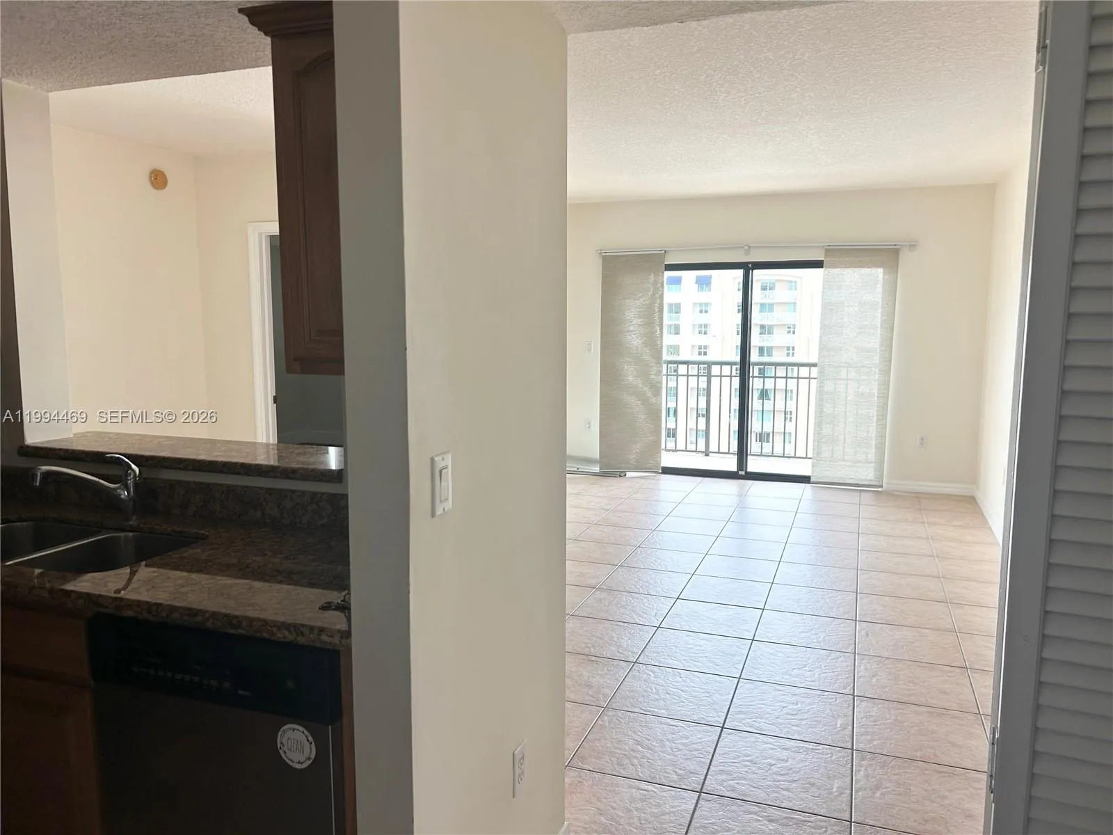 4242 Nw 2nd St 1412, Miami, Florida 33126, Miami, Florida 33126, 2 Bedrooms Bedrooms, ,2 BathroomsBathrooms,Residential Lease,For Rent,4242 Nw 2nd St 1412, Miami, Florida 33126,A11994469