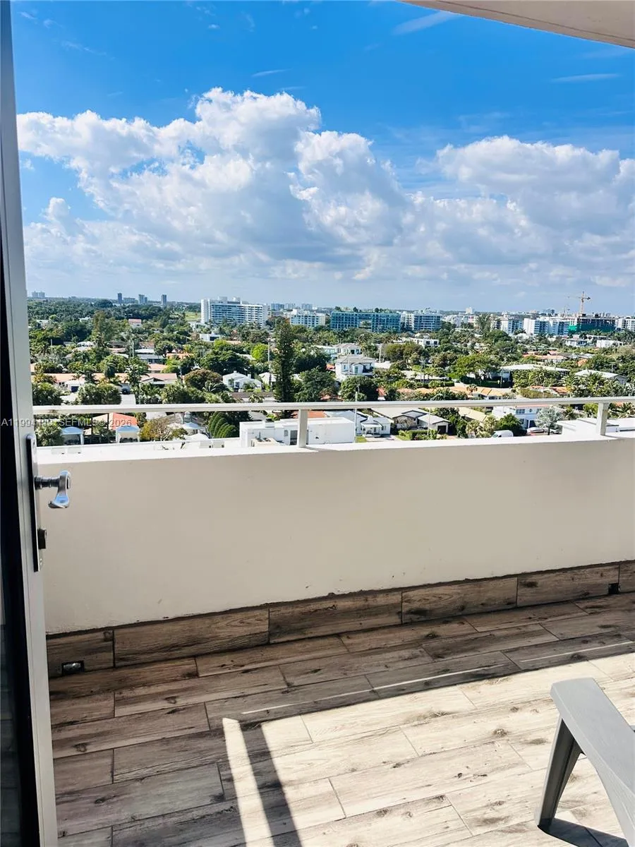9225 Collins Ave 1111, Surfside, Florida 33154, Surfside, Florida 33154, 2 Bedrooms Bedrooms, ,2 BathroomsBathrooms,Residential Lease,For Rent,9225 Collins Ave 1111, Surfside, Florida 33154,A11994413