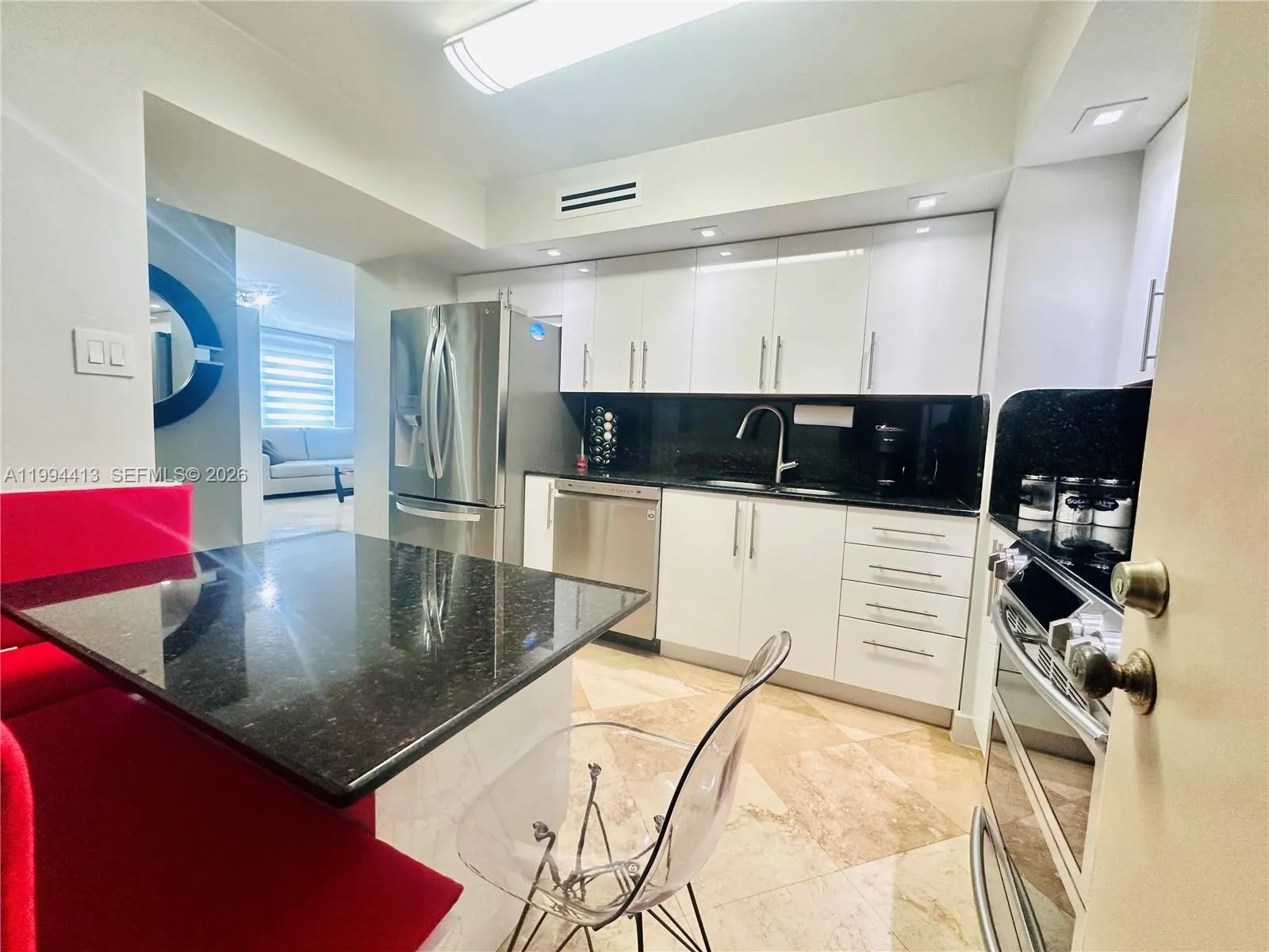 9225 Collins Ave 1111, Surfside, Florida 33154, Surfside, Florida 33154, 2 Bedrooms Bedrooms, ,2 BathroomsBathrooms,Residential Lease,For Rent,9225 Collins Ave 1111, Surfside, Florida 33154,A11994413