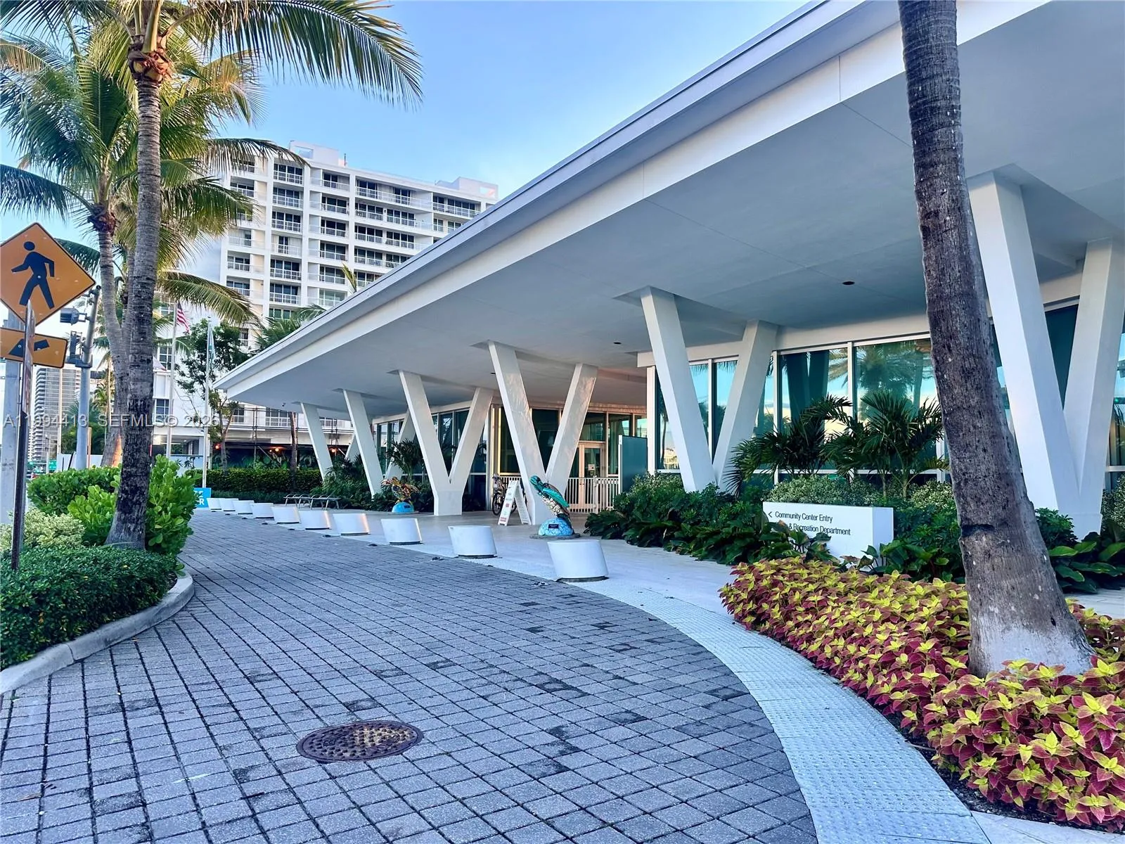 9225 Collins Ave 1111, Surfside, Florida 33154, Surfside, Florida 33154, 2 Bedrooms Bedrooms, ,2 BathroomsBathrooms,Residential Lease,For Rent,9225 Collins Ave 1111, Surfside, Florida 33154,A11994413