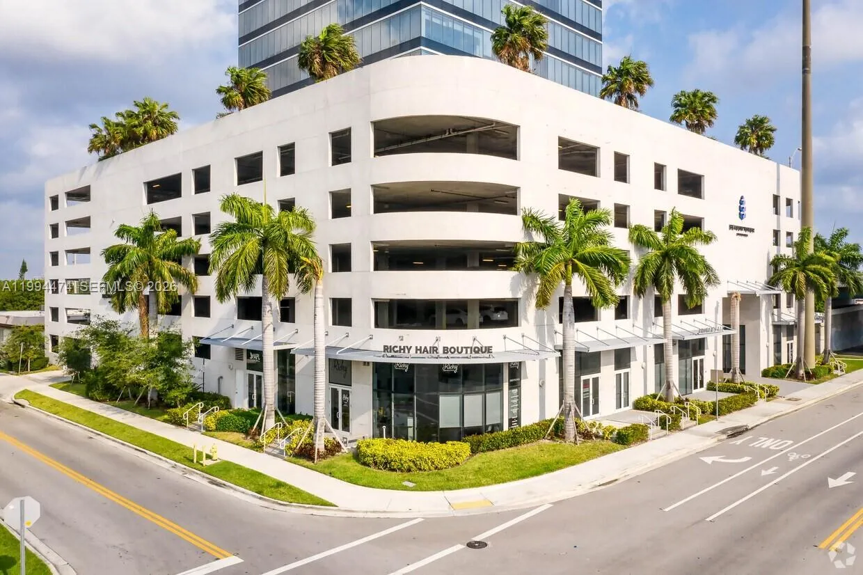 20200 W Dixie Hwy 809 Hwy, Miami, Florida 33180, Miami, Florida 33180, ,Commercial Lease,For Rent,20200 W Dixie Hwy 809 Hwy, Miami, Florida 33180,A11994474