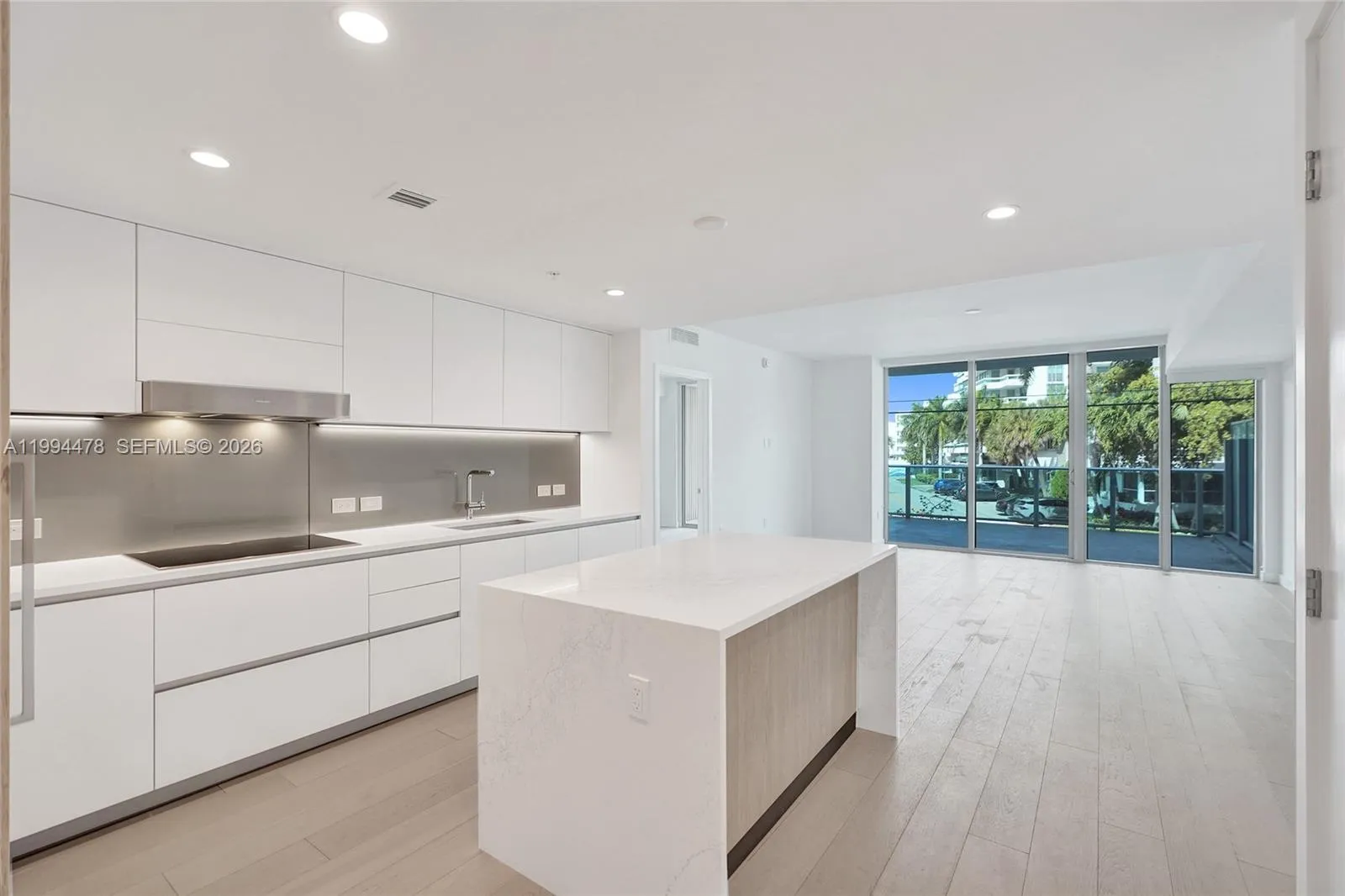 9221 E Bay Harbor Dr 210, Bay Harbor Islands, Flor, Bay Harbor Islands, Florida 33154, 1 Bedroom Bedrooms, ,1 BathroomBathrooms,Residential Lease,For Rent,9221 E Bay Harbor Dr 210, Bay Harbor Islands, Flor,A11994478