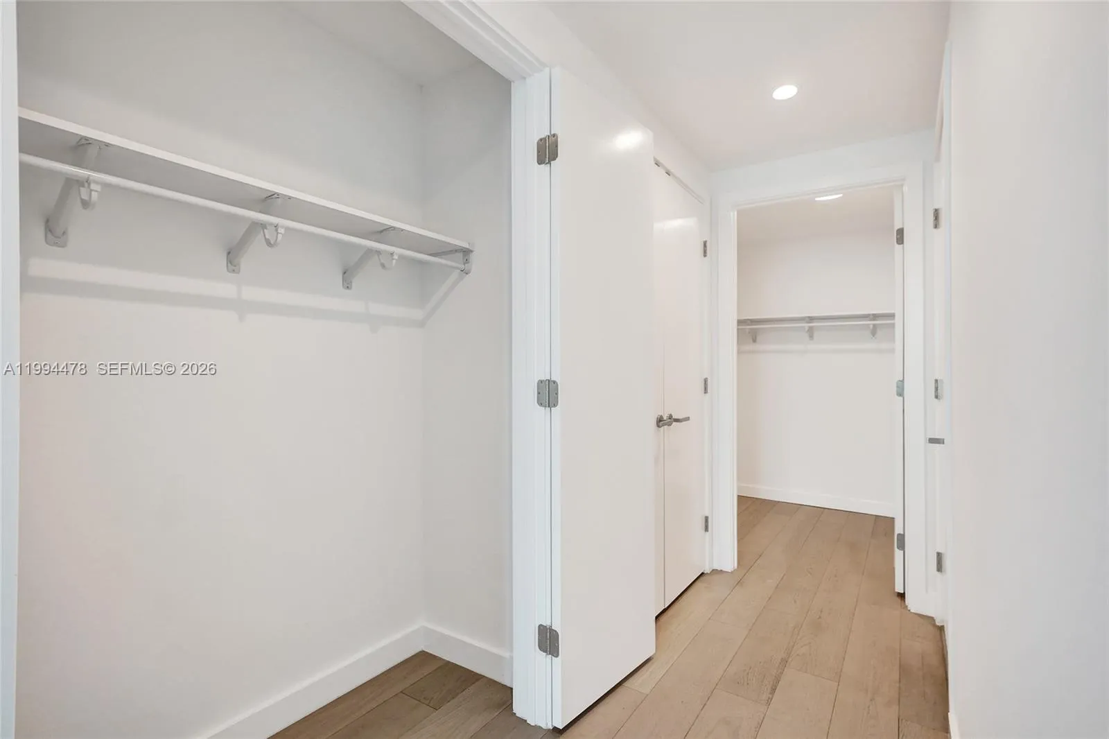 9221 E Bay Harbor Dr 210, Bay Harbor Islands, Flor, Bay Harbor Islands, Florida 33154, 1 Bedroom Bedrooms, ,1 BathroomBathrooms,Residential Lease,For Rent,9221 E Bay Harbor Dr 210, Bay Harbor Islands, Flor,A11994478