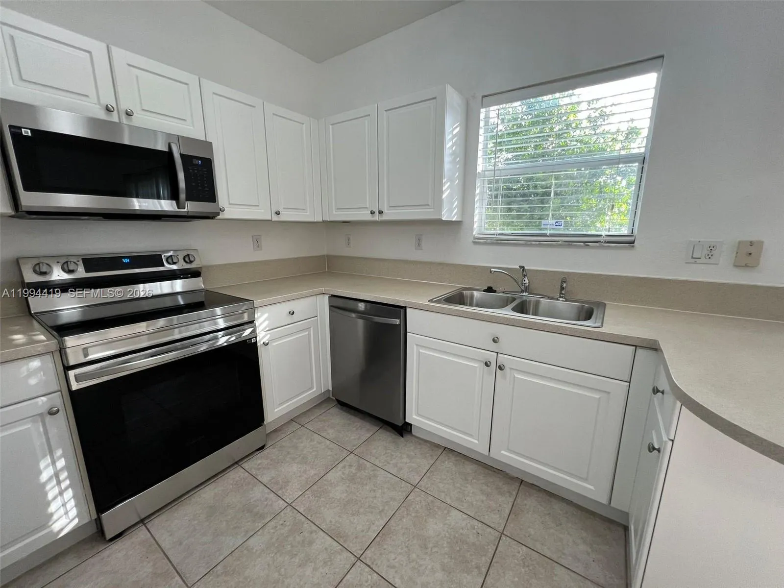 9363 Sw 219th St 0, Cutler Bay, Florida 33190, Cutler Bay, Florida 33190, 3 Bedrooms Bedrooms, ,2 BathroomsBathrooms,Residential Lease,For Rent,9363 Sw 219th St 0, Cutler Bay, Florida 33190,A11994419