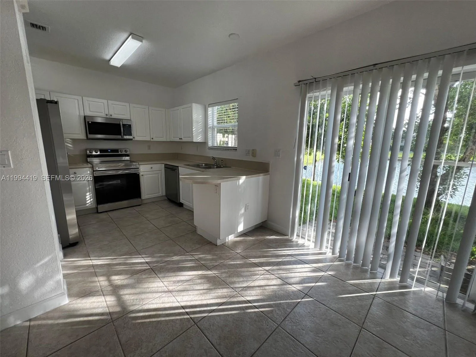 9363 Sw 219th St 0, Cutler Bay, Florida 33190, Cutler Bay, Florida 33190, 3 Bedrooms Bedrooms, ,2 BathroomsBathrooms,Residential Lease,For Rent,9363 Sw 219th St 0, Cutler Bay, Florida 33190,A11994419