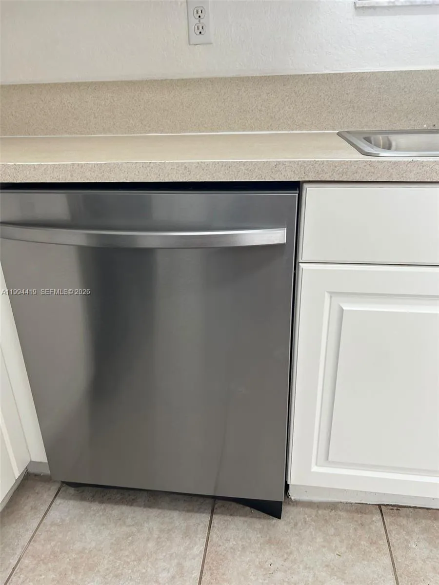 9363 Sw 219th St 0, Cutler Bay, Florida 33190, Cutler Bay, Florida 33190, 3 Bedrooms Bedrooms, ,2 BathroomsBathrooms,Residential Lease,For Rent,9363 Sw 219th St 0, Cutler Bay, Florida 33190,A11994419