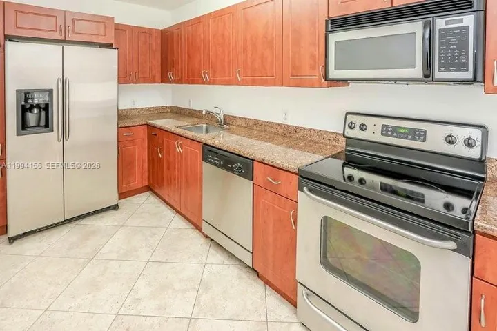 401 69th St 505, Miami Beach, Florida 33141
