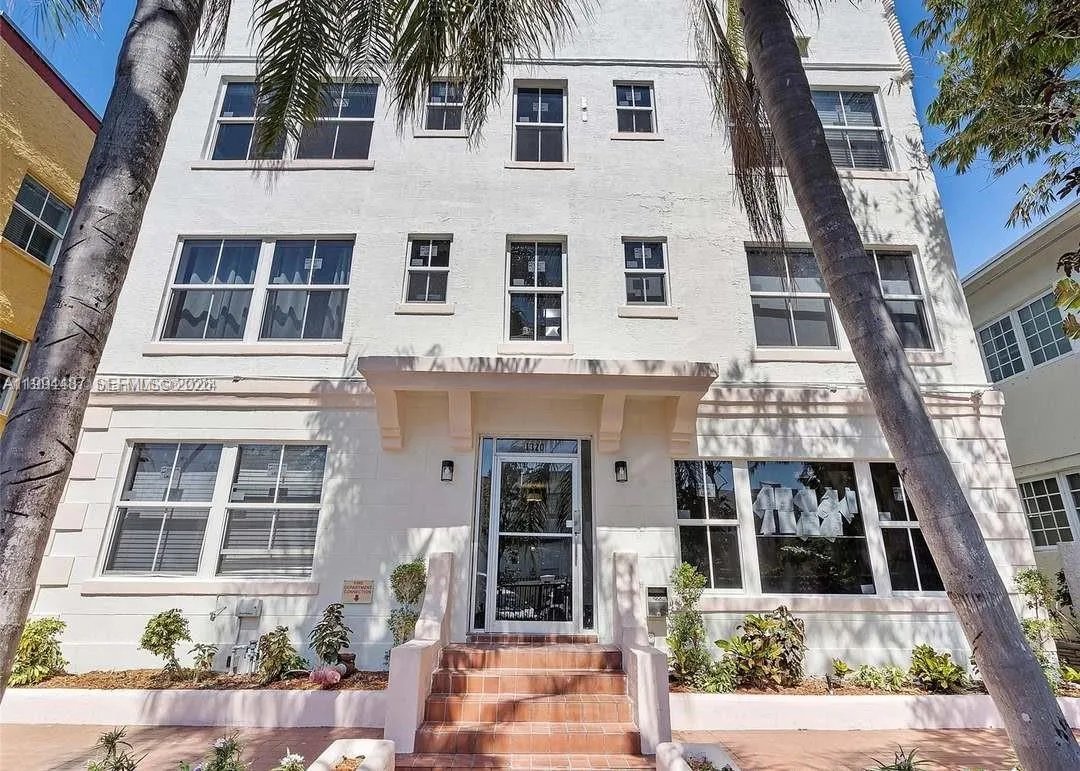 1320 Drexel Ave 302, Miami Beach, Florida 33139, Miami Beach, Florida 33139, 2 Bedrooms Bedrooms, ,2 BathroomsBathrooms,Residential Lease,For Rent,1320 Drexel Ave 302, Miami Beach, Florida 33139,A11994487