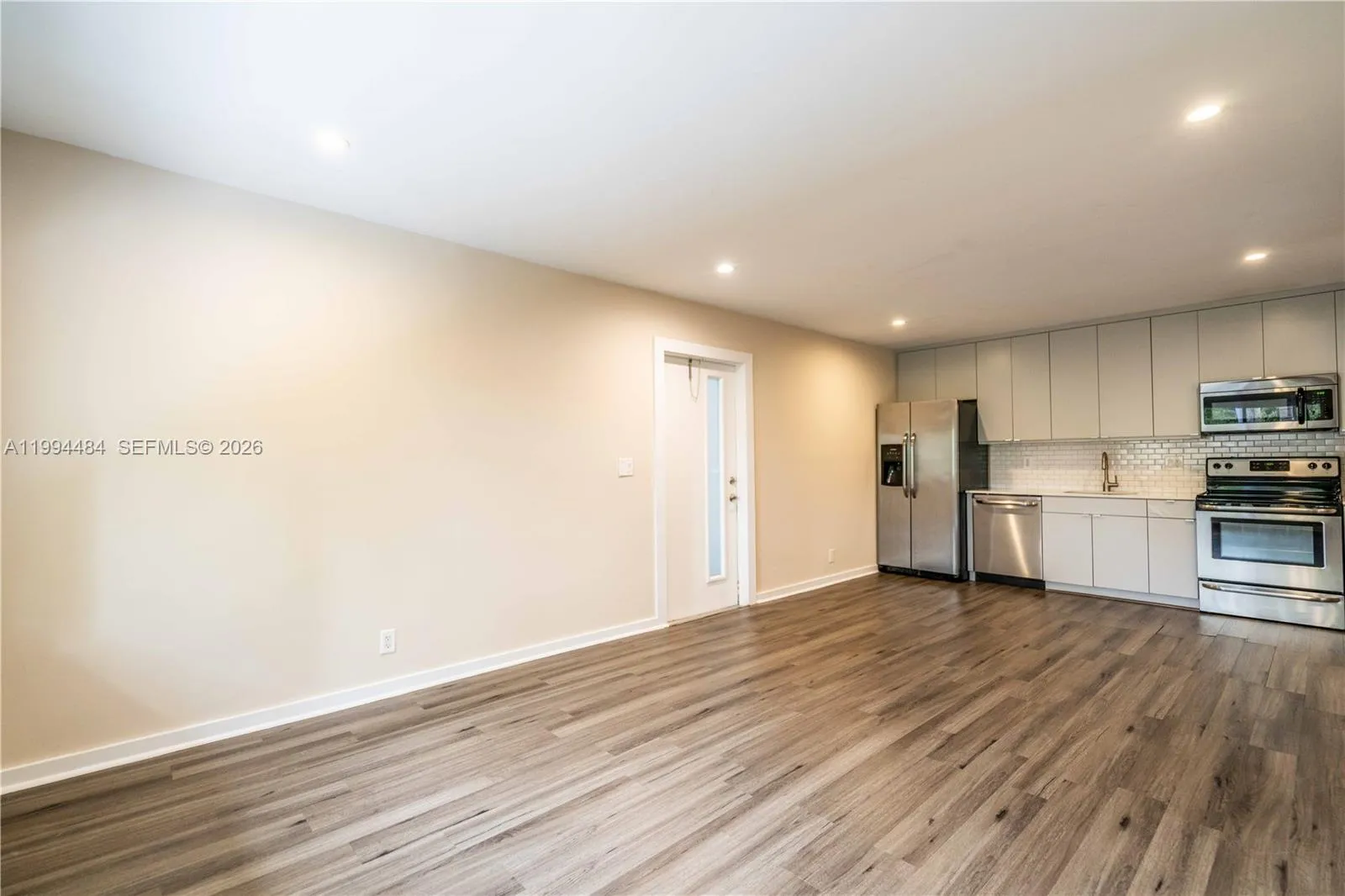 2400 Ne 26th St 6, Fort Lauderdale, Florida 33305, Fort Lauderdale, Florida 33305, 1 Bedroom Bedrooms, ,1 BathroomBathrooms,Residential Lease,For Rent,2400 Ne 26th St 6, Fort Lauderdale, Florida 33305,A11994484