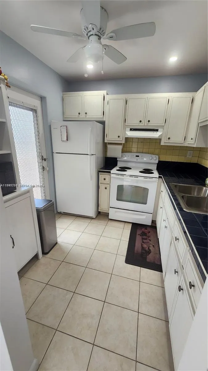 4299 Nw 16th St 209, Lauderhill, Florida 33313, Lauderhill, Florida 33313, 2 Bedrooms Bedrooms, ,2 BathroomsBathrooms,Residential,For Sale,4299 Nw 16th St 209, Lauderhill, Florida 33313,A11993705