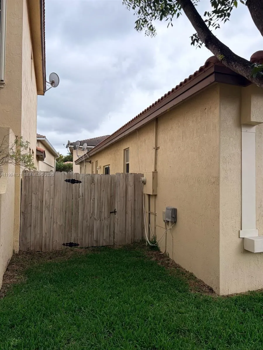 Doral, Florida 33178, 3 Bedrooms Bedrooms, ,2 BathroomsBathrooms,Residential,For Sale,A11994121