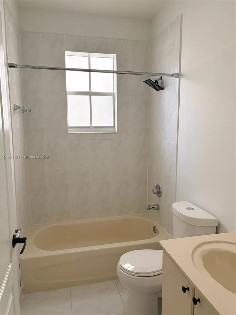Doral, Florida 33178, 3 Bedrooms Bedrooms, ,2 BathroomsBathrooms,Residential,For Sale,A11994121