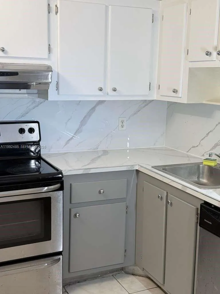 1200 Ne Miami Gardens Dr 504w, Miami, Florida 3317, Miami, Florida 33179, 1 Bedroom Bedrooms, ,1 BathroomBathrooms,Residential Lease,For Rent,1200 Ne Miami Gardens Dr 504w, Miami, Florida 3317,A11992485