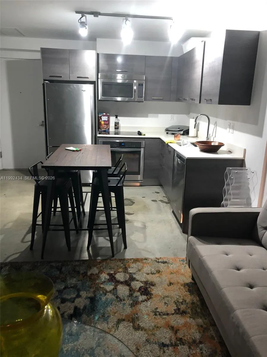 151 Se 1st St 2509, Miami, Florida 33131, Miami, Florida 33131, 1 Bedroom Bedrooms, ,1 BathroomBathrooms,Residential Lease,For Rent,151 Se 1st St 2509, Miami, Florida 33131,A11992434