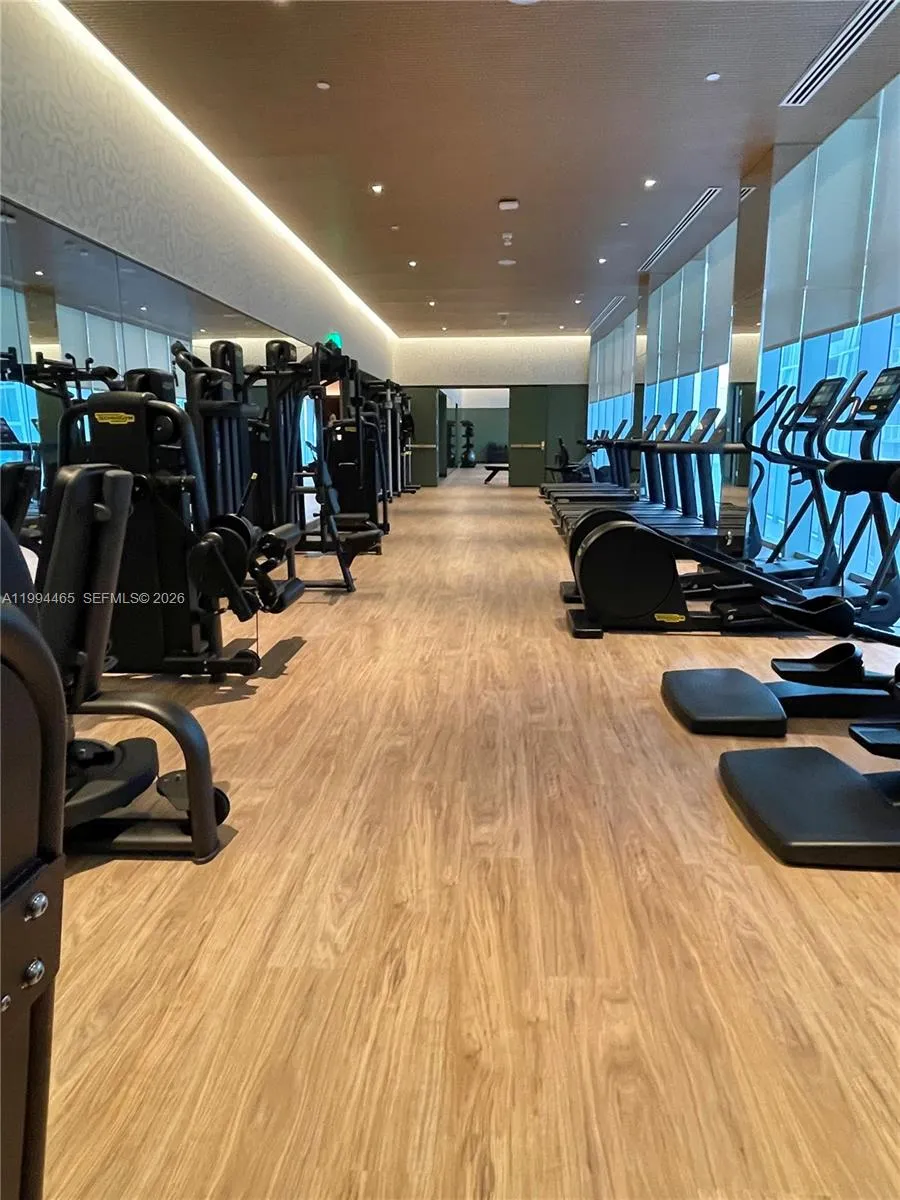 77 Se 5th 1213, Miami, Florida 33131, Miami, Florida 33131, 1 Bedroom Bedrooms, ,1 BathroomBathrooms,Residential Lease,For Rent,77 Se 5th 1213, Miami, Florida 33131,A11994465