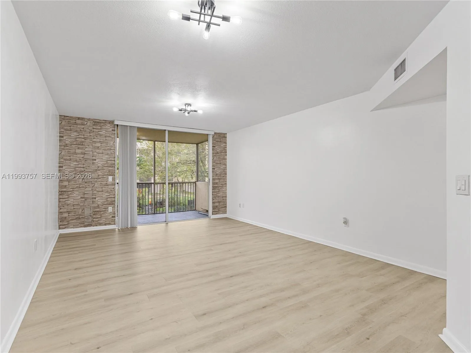 8343 Lake Dr 205, Doral, Florida 33166, Doral, Florida 33166, 1 Bedroom Bedrooms, ,1 BathroomBathrooms,Residential Lease,For Rent,8343 Lake Dr 205, Doral, Florida 33166,A11993757