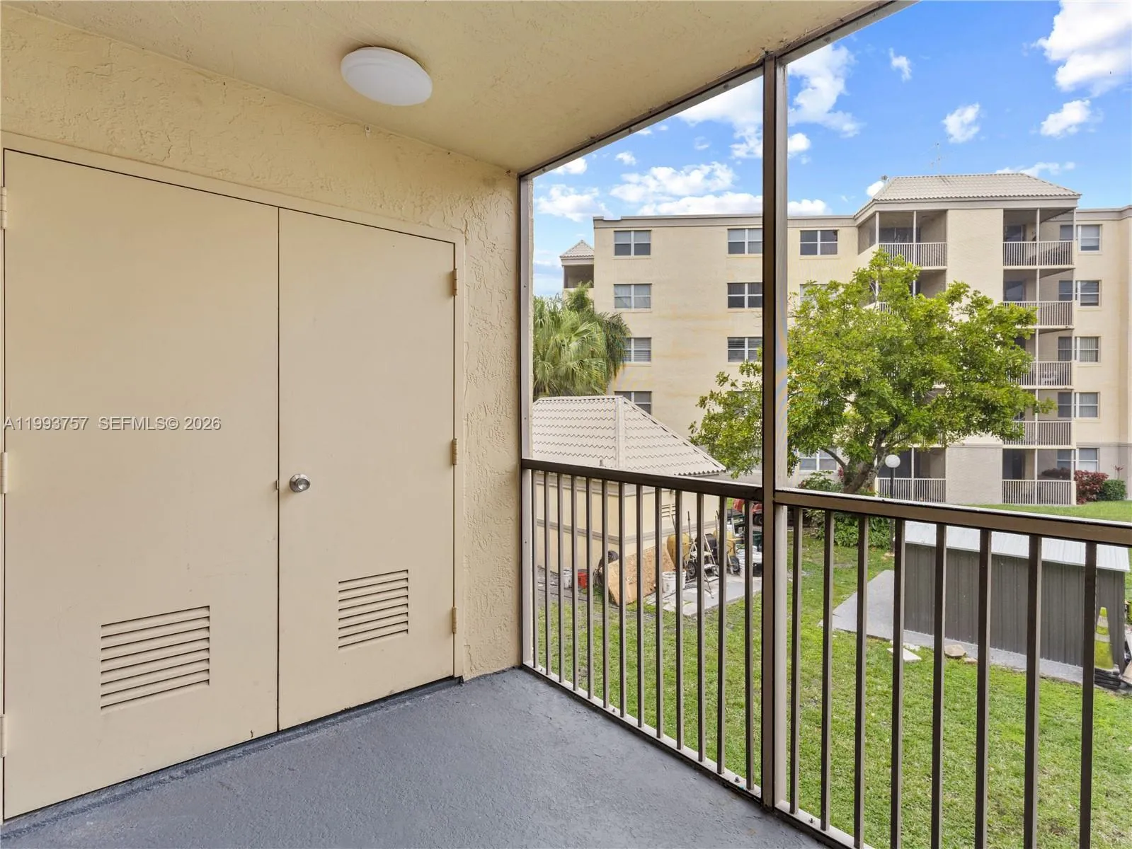 8343 Lake Dr 205, Doral, Florida 33166, Doral, Florida 33166, 1 Bedroom Bedrooms, ,1 BathroomBathrooms,Residential Lease,For Rent,8343 Lake Dr 205, Doral, Florida 33166,A11993757