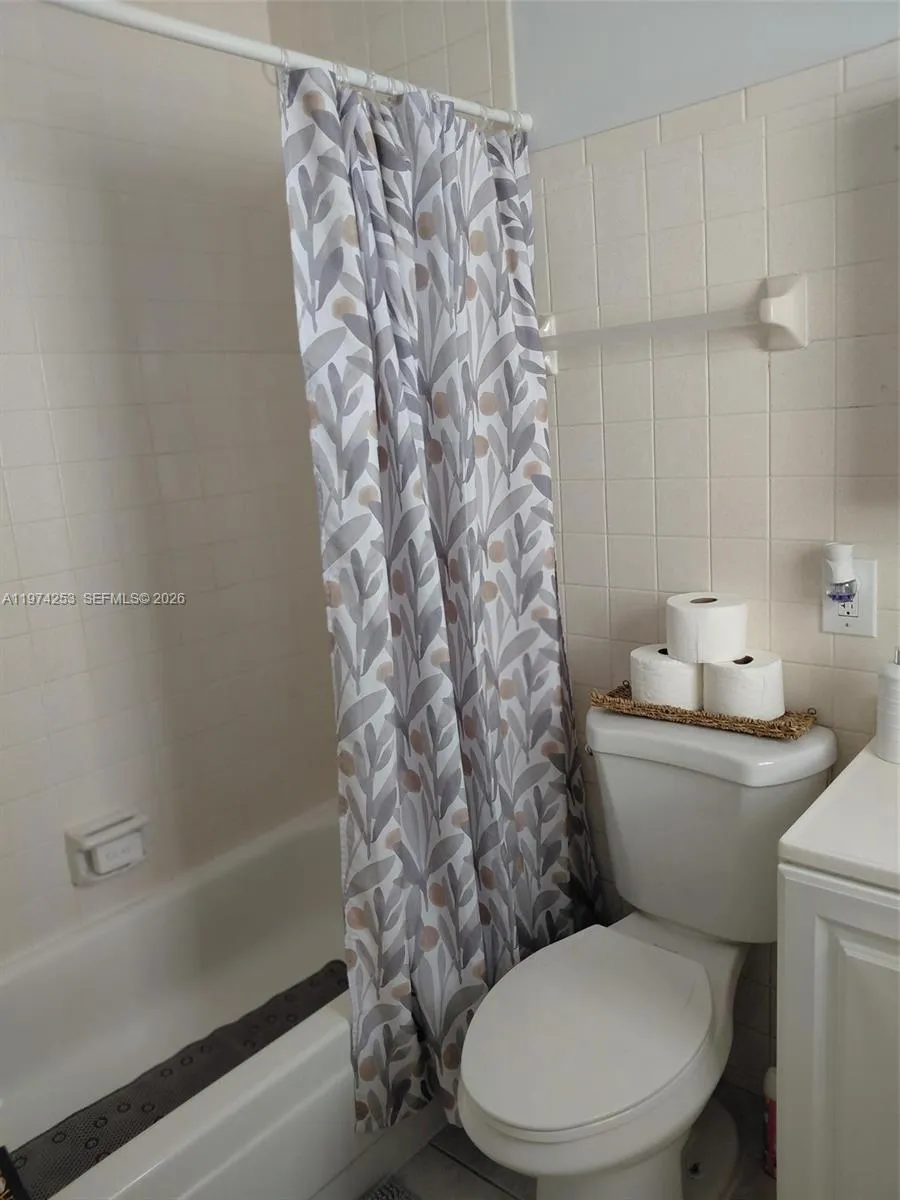 1431 Sw 24th Ct 3, Fort Lauderdale, Florida 33315, Fort Lauderdale, Florida 33315, 1 Bedroom Bedrooms, ,1 BathroomBathrooms,Residential Lease,For Rent,1431 Sw 24th Ct 3, Fort Lauderdale, Florida 33315,A11974253