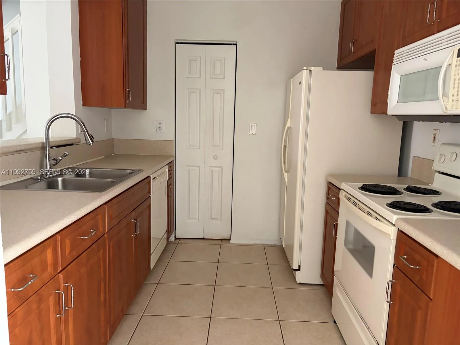 2281 Ne 42nd Ave 2281, Homestead, Florida 33033, Homestead, Florida 33033, 4 Bedrooms Bedrooms, ,3 BathroomsBathrooms,Residential Lease,For Rent,2281 Ne 42nd Ave 2281, Homestead, Florida 33033,A11992759