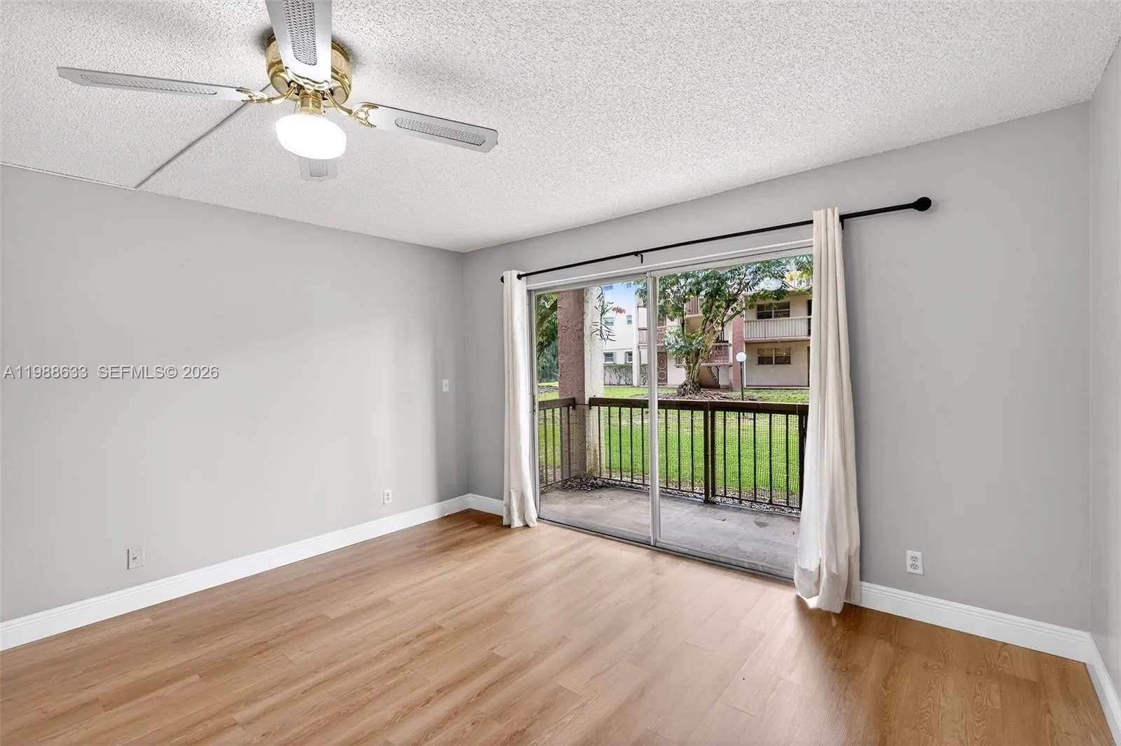 7000 Nova Dr 105e, Davie, Florida 33317, Davie, Florida 33317, 2 Bedrooms Bedrooms, ,2 BathroomsBathrooms,Residential,For Sale,7000 Nova Dr 105e, Davie, Florida 33317,A11988633
