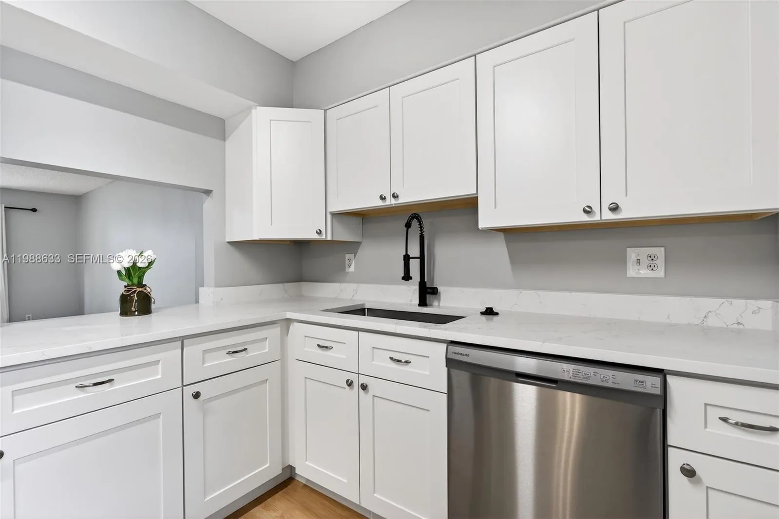 7000 Nova Dr 105e, Davie, Florida 33317, Davie, Florida 33317, 2 Bedrooms Bedrooms, ,2 BathroomsBathrooms,Residential,For Sale,7000 Nova Dr 105e, Davie, Florida 33317,A11988633