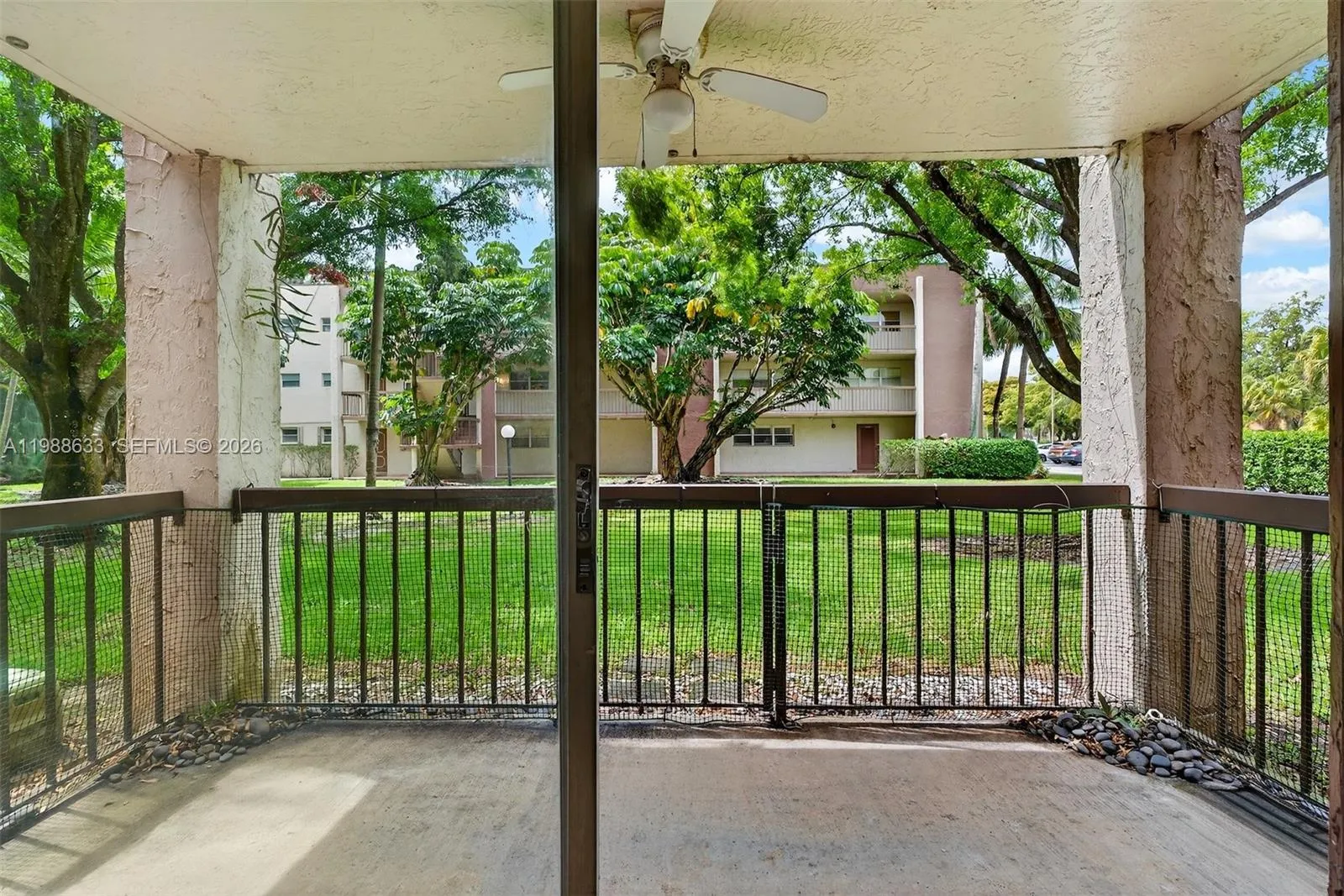7000 Nova Dr 105e, Davie, Florida 33317, Davie, Florida 33317, 2 Bedrooms Bedrooms, ,2 BathroomsBathrooms,Residential,For Sale,7000 Nova Dr 105e, Davie, Florida 33317,A11988633