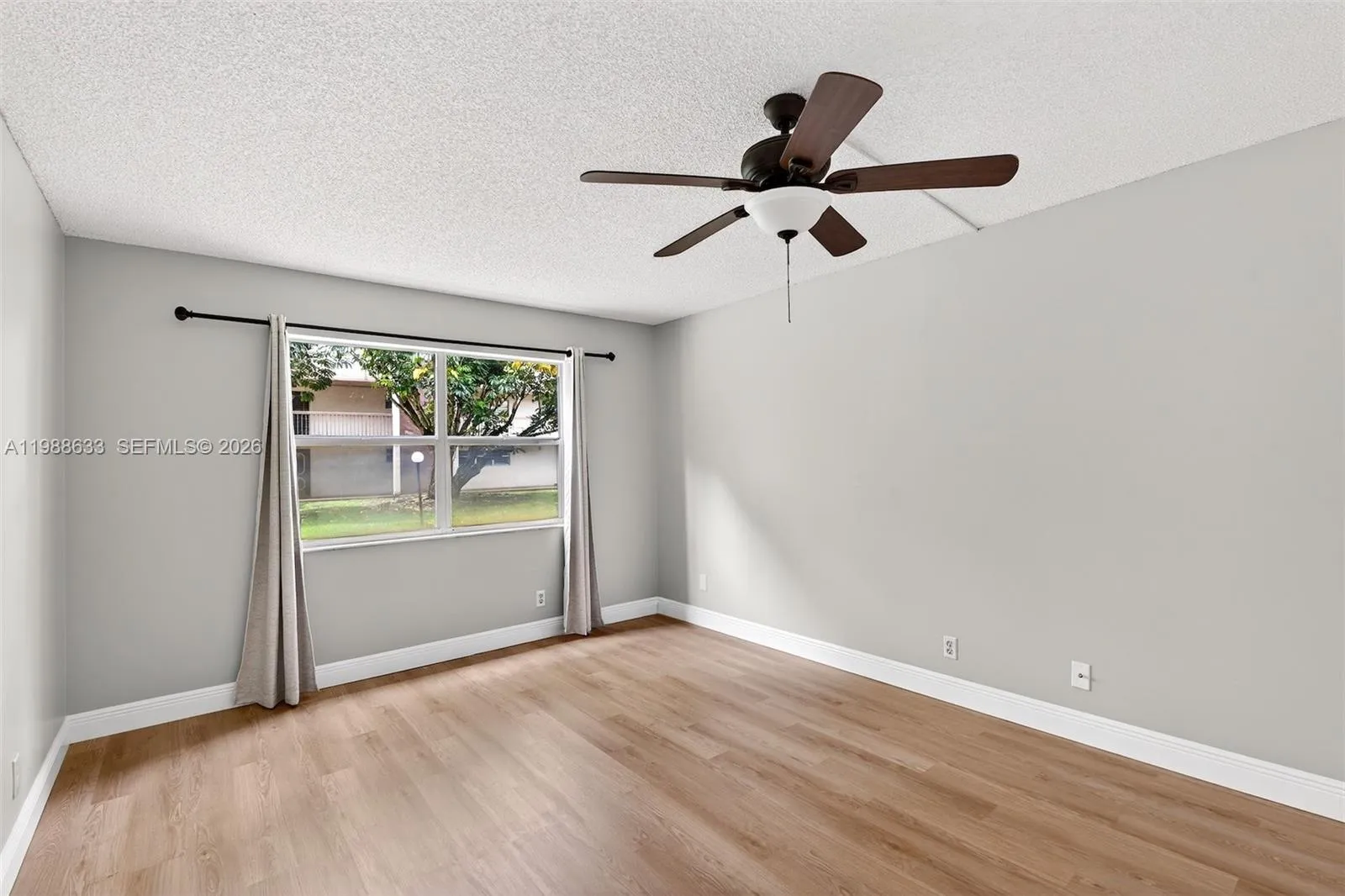 7000 Nova Dr 105e, Davie, Florida 33317, Davie, Florida 33317, 2 Bedrooms Bedrooms, ,2 BathroomsBathrooms,Residential,For Sale,7000 Nova Dr 105e, Davie, Florida 33317,A11988633